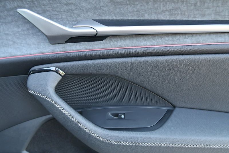 Škoda Kodiaq (2024) Exclusive Selection 2.0 TDI 4x - fotka 18 z 28