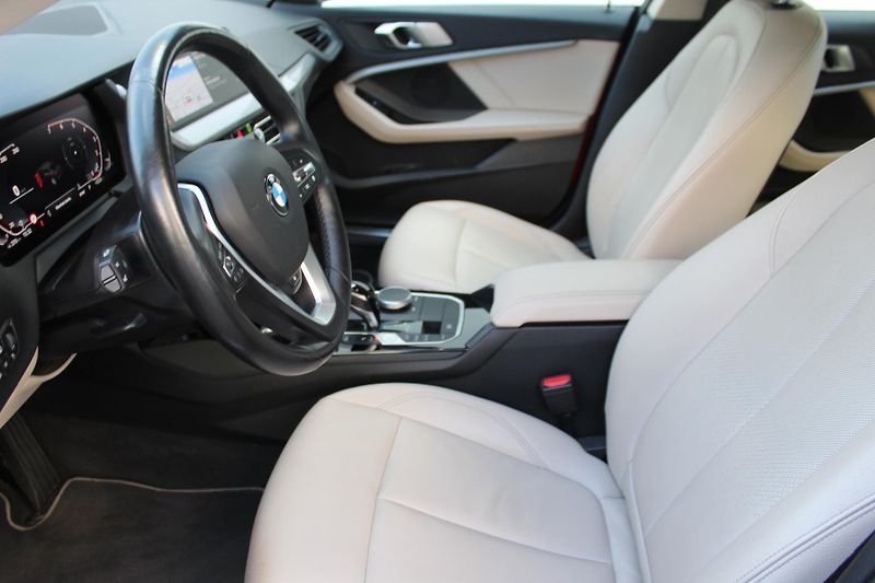 BMW Řada 2 218i Gran Coupé  - fotka 15 z 23