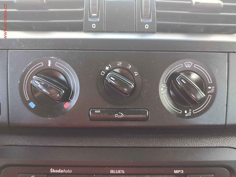 Škoda Fabia (2012) 1.2 12V, ČR, STK8/28 - fotka 12 z 15