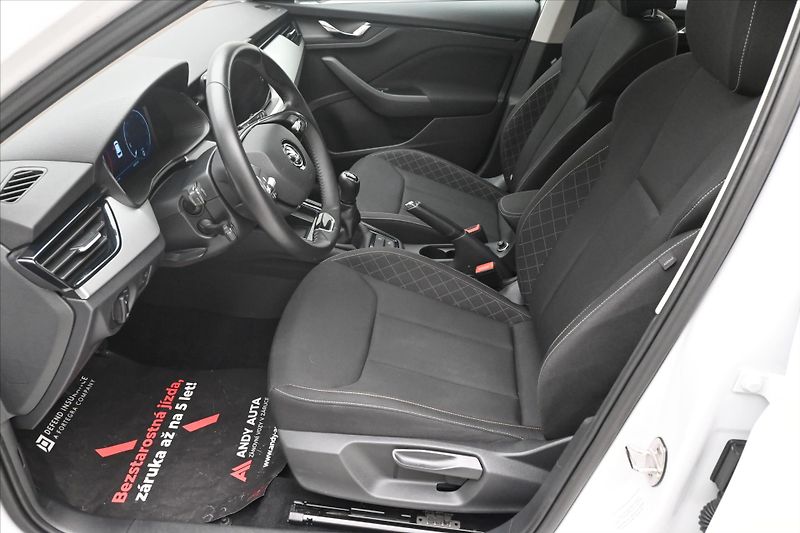 Škoda Kamiq 1,0 TSI 81 kW VIRTUAL NAVI Zár - fotka 13 z 30