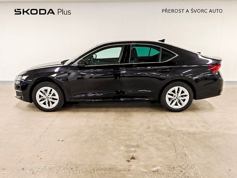Škoda Octavia (2025) 1.5 TSI 85 kW Top Selection - fotka 3 z 31