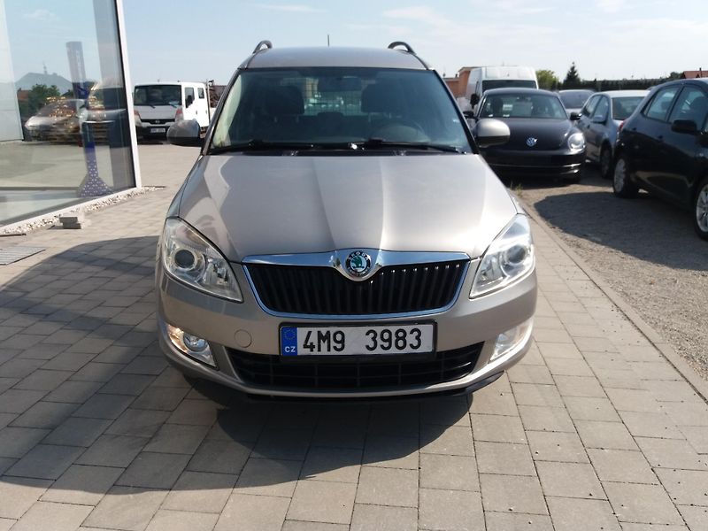 Škoda Roomster 1.2TSi,63kW,KLIMA,1.MAJITE-ČR! - fotka 3 z 25