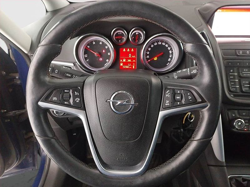 Opel Zafira (2014) 1.6 CDTI, Navi, Tempomat - fotka 15 z 16