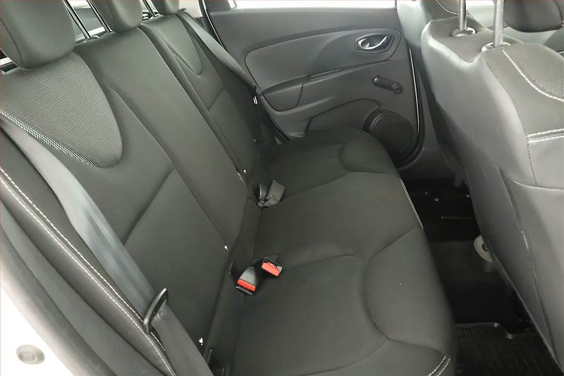 Renault Clio (2015) 1.5 dCi, Navi, Tempomat - fotka 7 z 13
