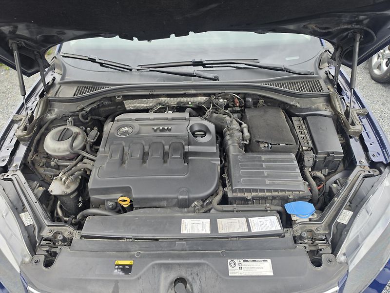 Škoda Superb 2.0TDI  - fotka 13 z 15
