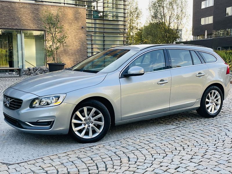 Volvo V60 2.0D4 5V AUTOMAT KAMERA TAŽNÉ - fotka 3 z 43