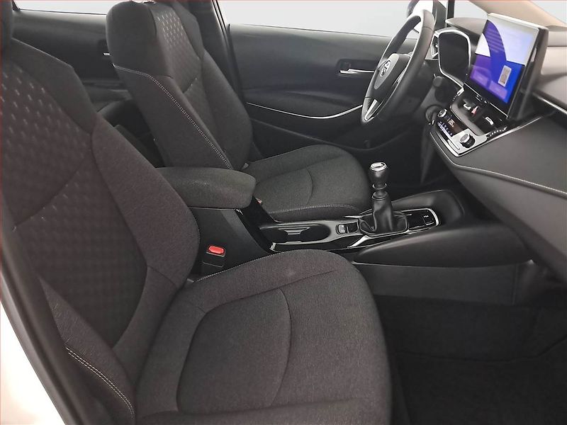 Toyota Corolla (2024) 1.5 VVT-i - fotka 9 z 16