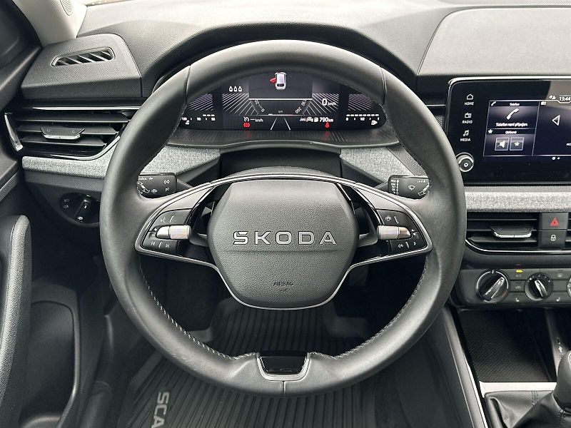 Škoda Scala (2025) 1.0 TSI Selection - fotka 6 z 25