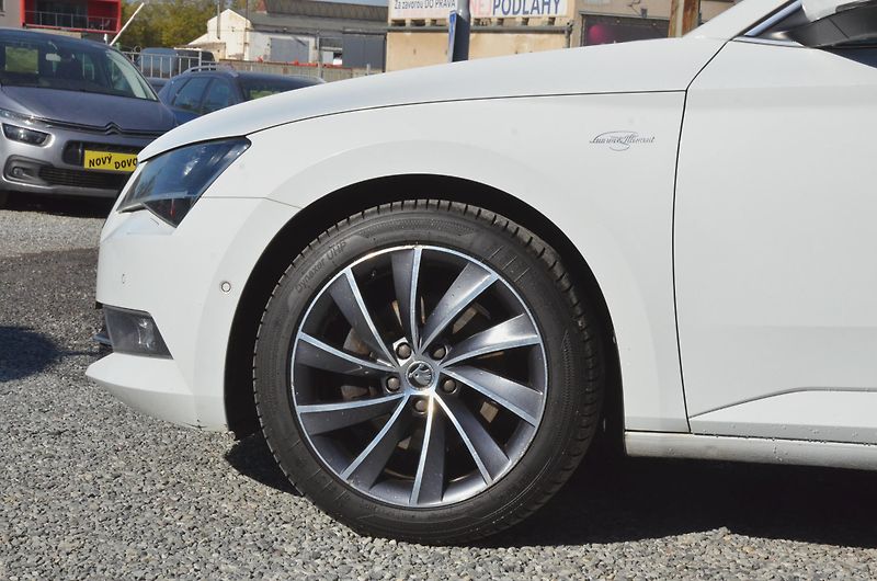 Škoda Superb (2016) 2.0 TDi 140kW 4x4 L&K / 1.MAJ. - fotka 8 z 47