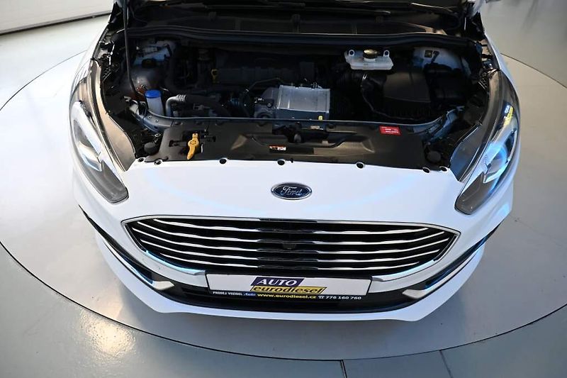 Ford S-MAX (2020) 2.0 LED SONY ACC 7 Míst Tažné - fotka 36 z 39