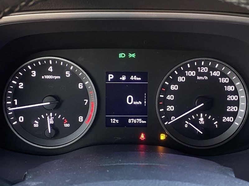 Hyundai Tucson 1.6TGDi, ČR, automat, 4x4 - fotka 12 z 18
