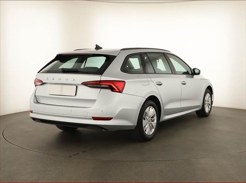 Škoda Octavia (2023) Ambition 2.0 TDI, ČR,1.maj - fotka 5 z 15