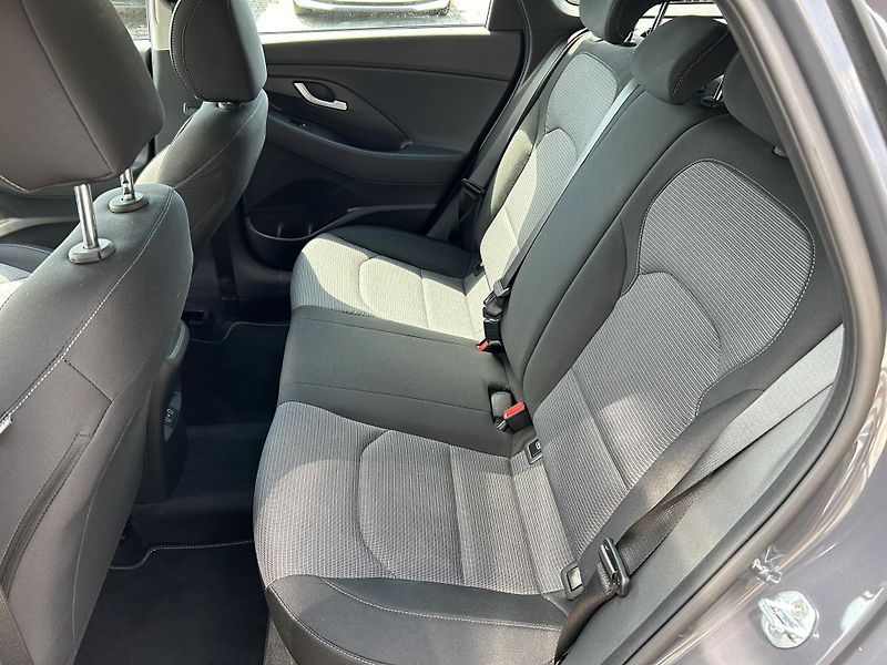 Hyundai i30 26 WG 1,0 T-GDI MT SMART - fotka 8 z 32