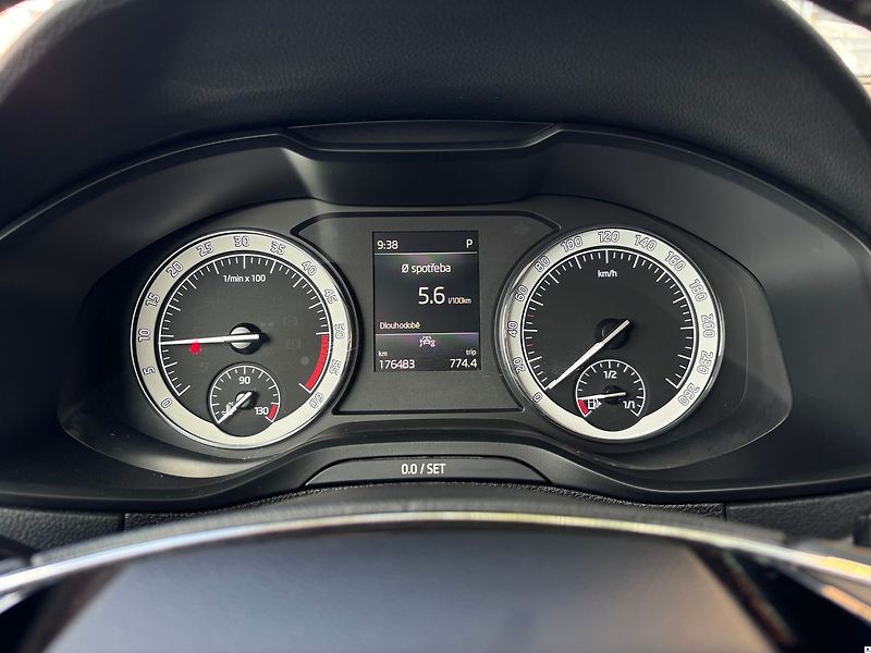 Škoda Karoq 2.0TDi-DSG/2023/ČR.DPH.1MAJ-ZÁ - fotka 40 z 47