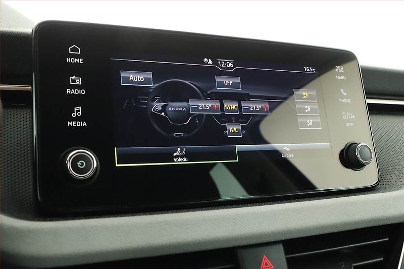Škoda Scala (2025) 1.0 TSI, Top Selection, FullLe - fotka 15 z 19