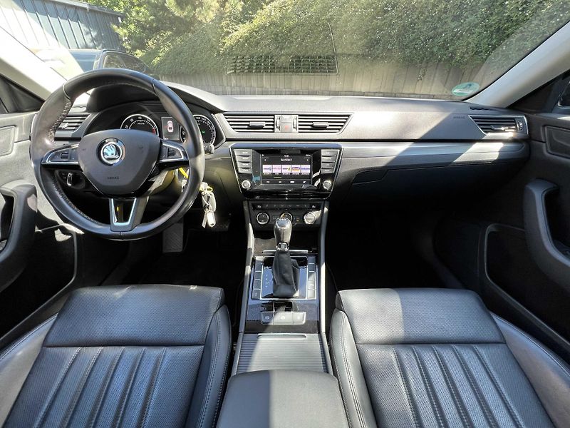 Škoda Superb 1.8 TSi 132 kW 50.000KM DSG - fotka 9 z 20
