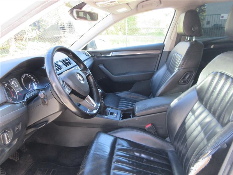 Škoda Superb 2,0 TDi, Kůže, Vada DPF, Kosme - fotka 12 z 26