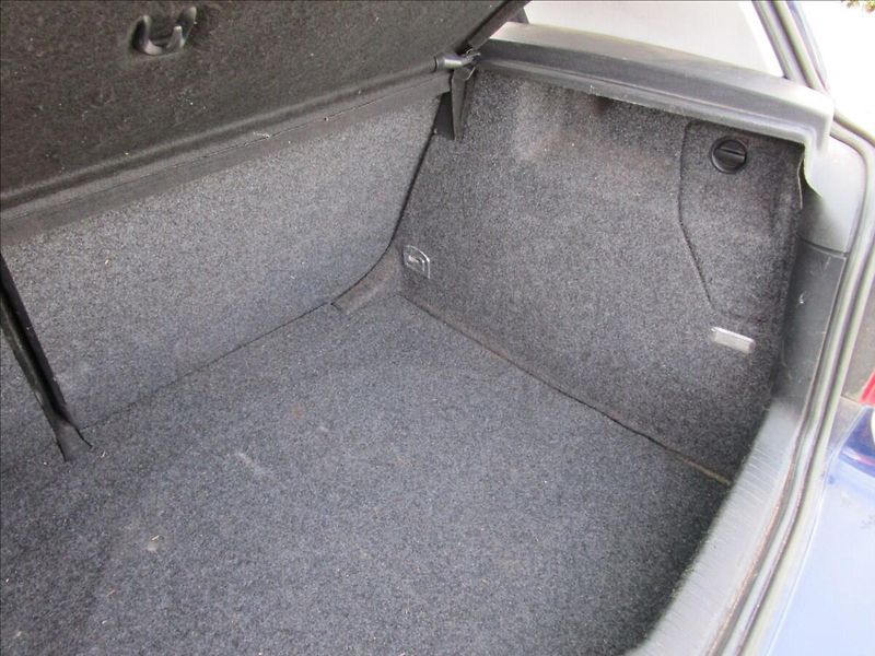 Volkswagen Golf 1.4i 16V, Klima - fotka 33 z 37
