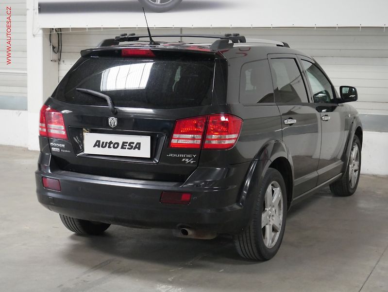 Dodge Journey (2010) 2.0 CRDI, Navi, kůže - fotka 4 z 21