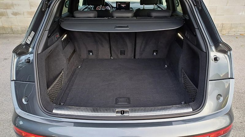 Audi Q5 2.0TDI 150kW QUATRRO S-LINE-ČR - fotka 14 z 50