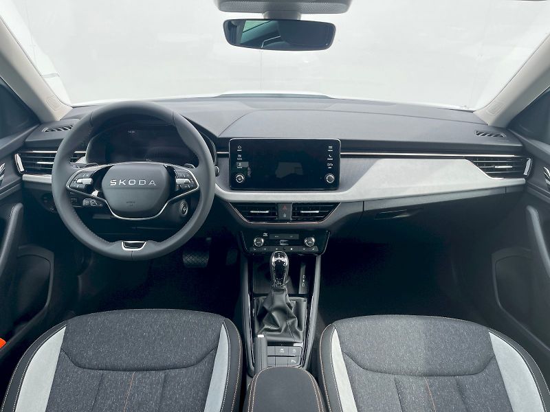 Škoda Kamiq (2026) 1,0 TSI / 85 kW DSG Top Select - fotka 5 z 30