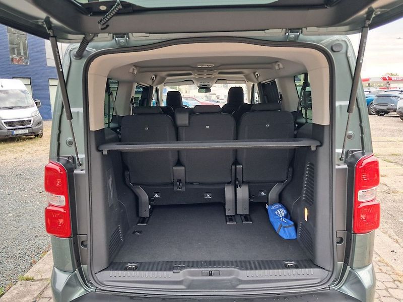 Peugeot Traveller Active L3 2.2 BlueHDi 180 S&am - fotka 9 z 21