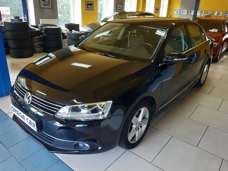 Volkswagen Jetta 1.2 TSI DigiKlima 33000km!! - fotka 3 z 22