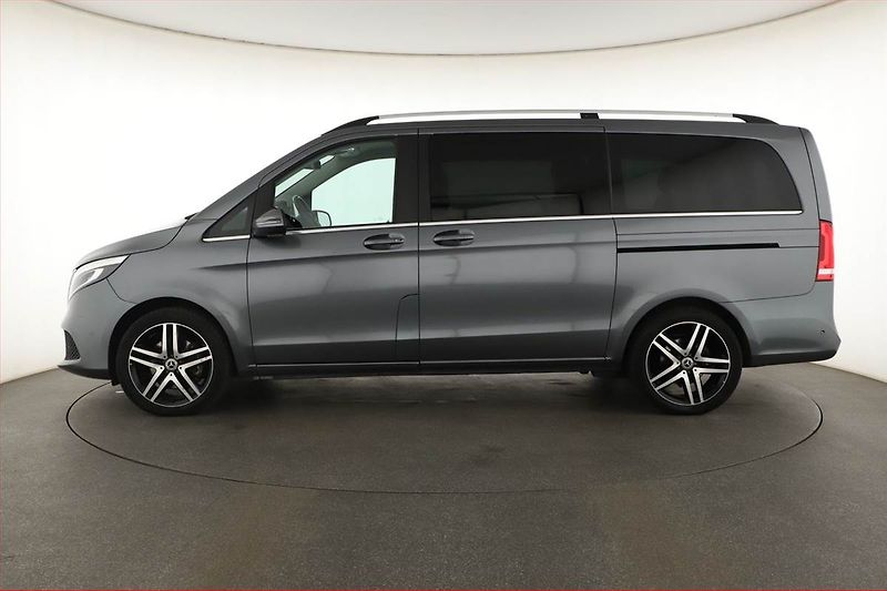 Mercedes-Benz Třídy V (2019) Avantgarde 300 d 4MATIC - fotka 3 z 21