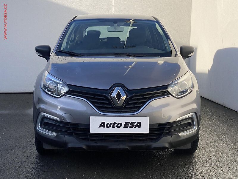 Renault Captur (2017) 0.9 TCe, AC, tempo - fotka 2 z 16