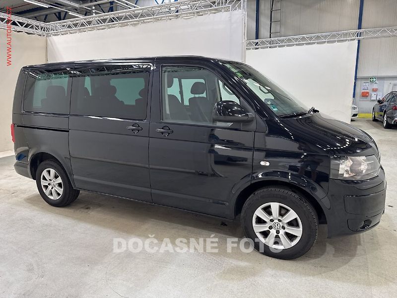 Volkswagen Multivan (2012) 2.0TDi, AC, TZ, park.asist - fotka 7 z 15