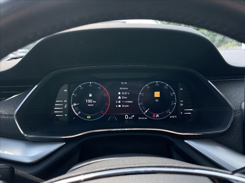 Škoda Octavia 2,0 TDI DSG Combi Style Plus - fotka 9 z 23