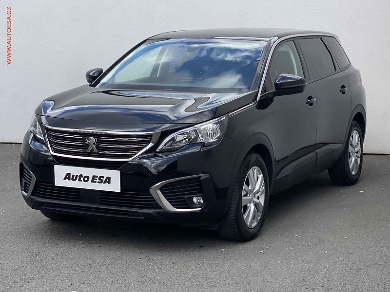 Peugeot 5008 (2019) 1.2 PT, AC, tempo, park.asist - fotka 3 z 15