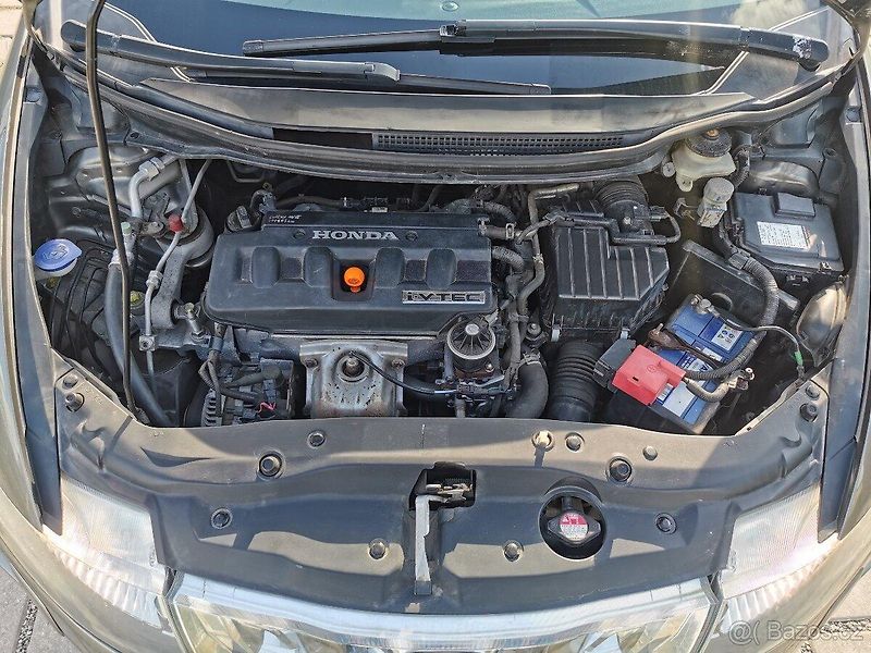 Honda Civic (2006) Nejvyšší výbava Executive  - fotka 16 z 17