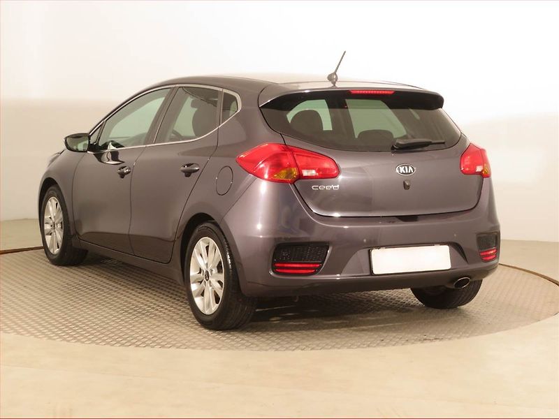 Kia Ceed (2017) 1.4 MPI, Tempomat - fotka 4 z 16