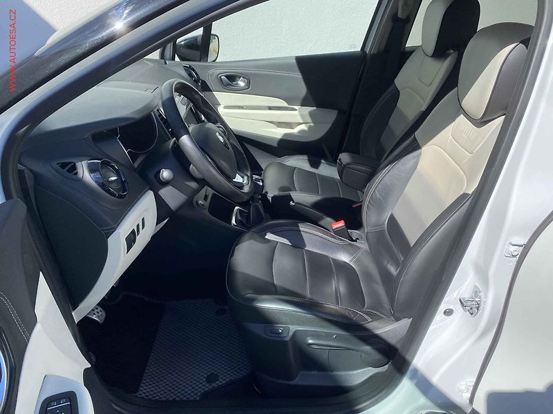 Renault Captur (2017) 1.2 TCe, Initiale Paris, LED - fotka 9 z 17