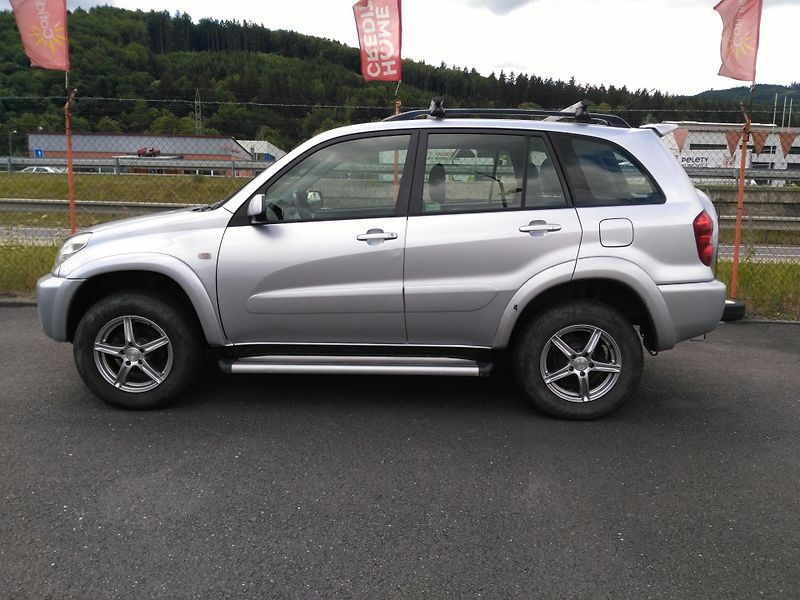 Toyota RAV4 2,0i /110 kW/ 4x4 - fotka 22 z 23