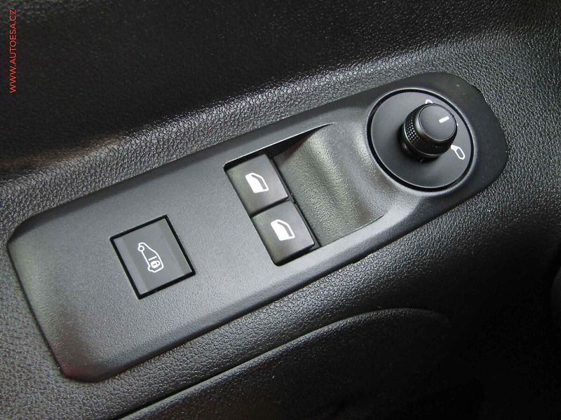 Peugeot Partner (2021) 1.5HDi MAXi DÍLNA, AC, 96kW - fotka 10 z 20