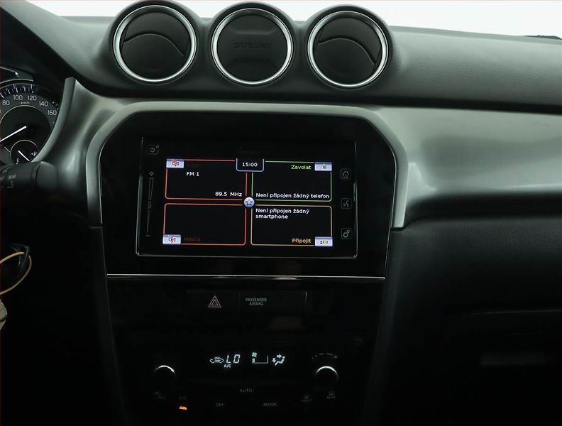 Suzuki Vitara (2020) 1.4 BoosterJet - fotka 12 z 14