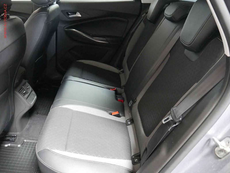 Opel Grandland X (2018) 1.6CDTi, LED - fotka 10 z 22
