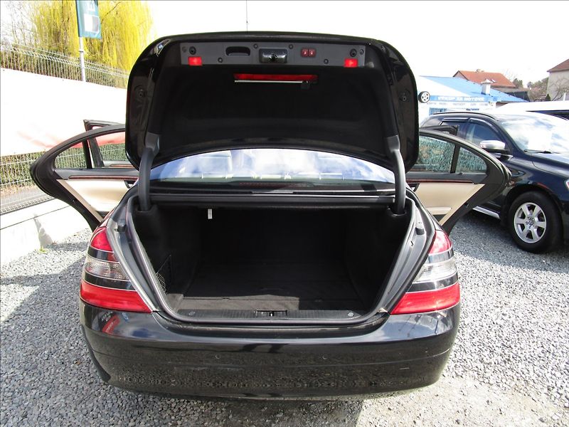 Mercedes-Benz Třídy S S 420CDi V8 AMG - fotka 50 z 59