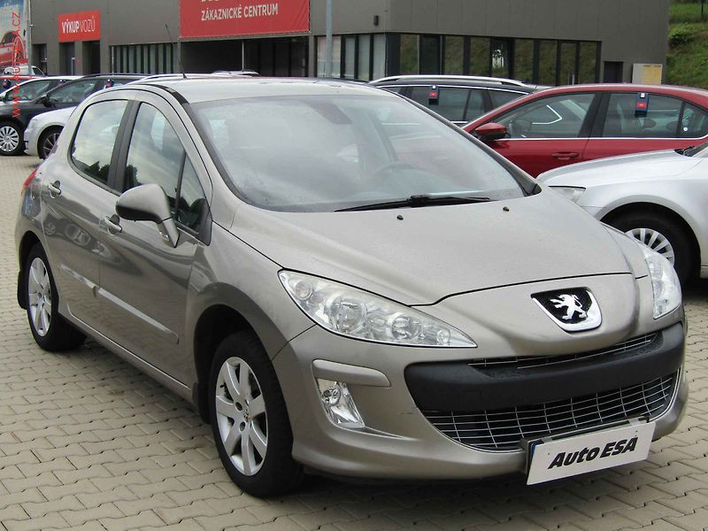 Peugeot 308 (2010) 1.6 HDI, ČR, autoAC, STK5/28 - fotografie inzerátu