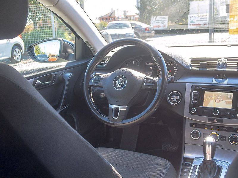 Volkswagen Passat (2012) 2.0TDI 103KW CR DSG – NAVI - fotka 12 z 52