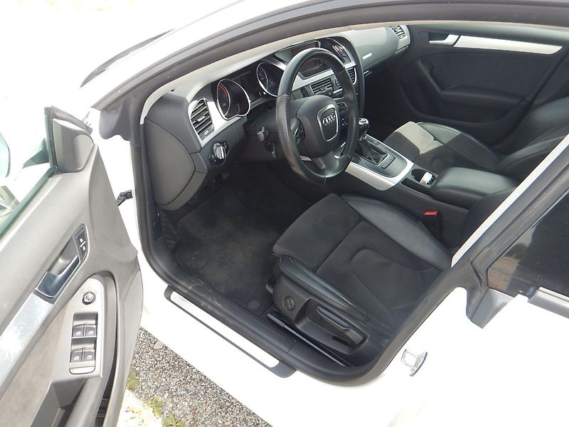 Audi A5 2.0 TDI, MANUÁL, DIGIKLIMA - fotka 9 z 29