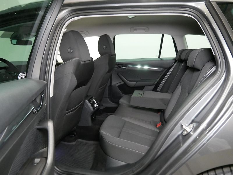Škoda Octavia - fotka 7 z 21