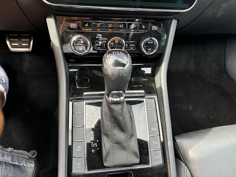 Škoda Superb 1.5 TSi 110 kW Laurin a Klemen - fotka 17 z 39
