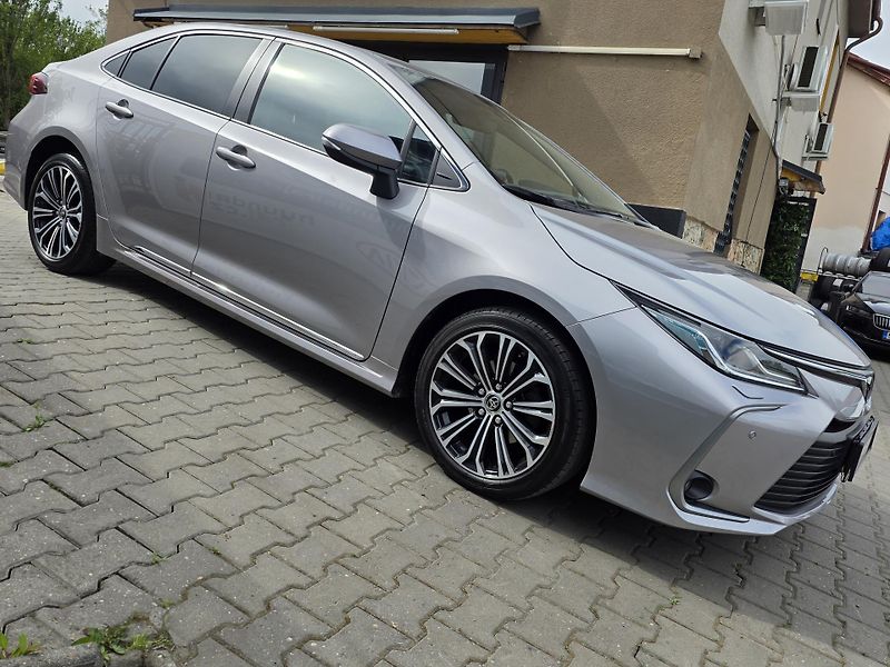Toyota Corolla 1.6-NÍZKÉ KM-PRAVIDELNÝ SERVIS - fotka 4 z 26