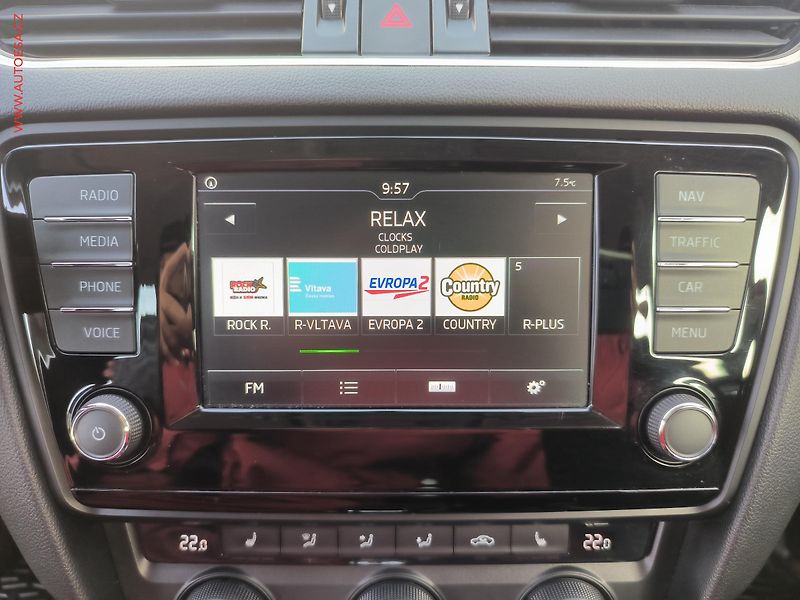 Škoda Octavia (2015) 1.6 TDi, ČR, Style, DSG - fotka 11 z 21