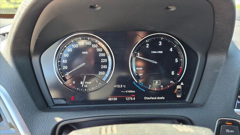 BMW Řada 2 2,0 220d cabrio Mpaket ČR - fotka 14 z 21