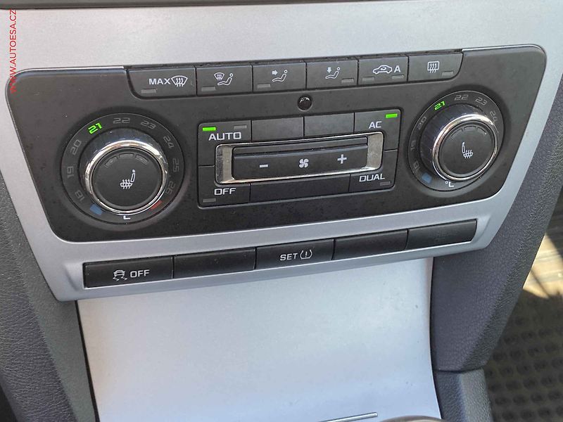Škoda Octavia (2010) 1.4 TSi, Sport, xenon, +kola - fotka 15 z 18