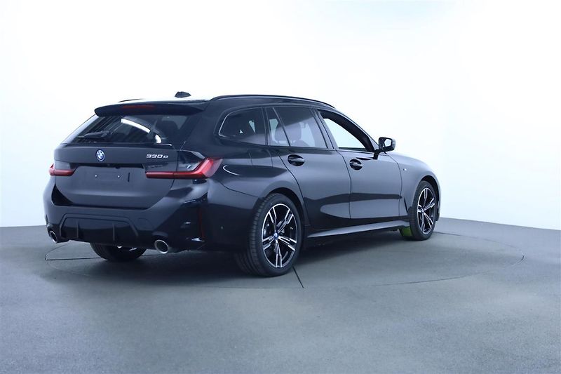 BMW Řada 3 330e M-Sport ACC Kam - fotka 6 z 19